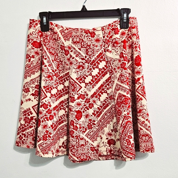 Anthropologie WAYF flare red and cream floral mini skirt. Size medium. - Picture 1 of 5